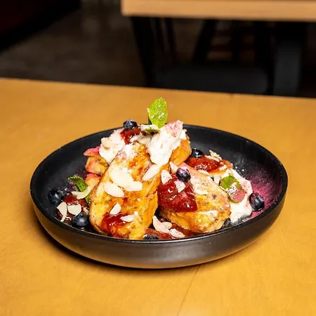 Luxapart Iv Beautiful Views With Breakfast Apartmán *